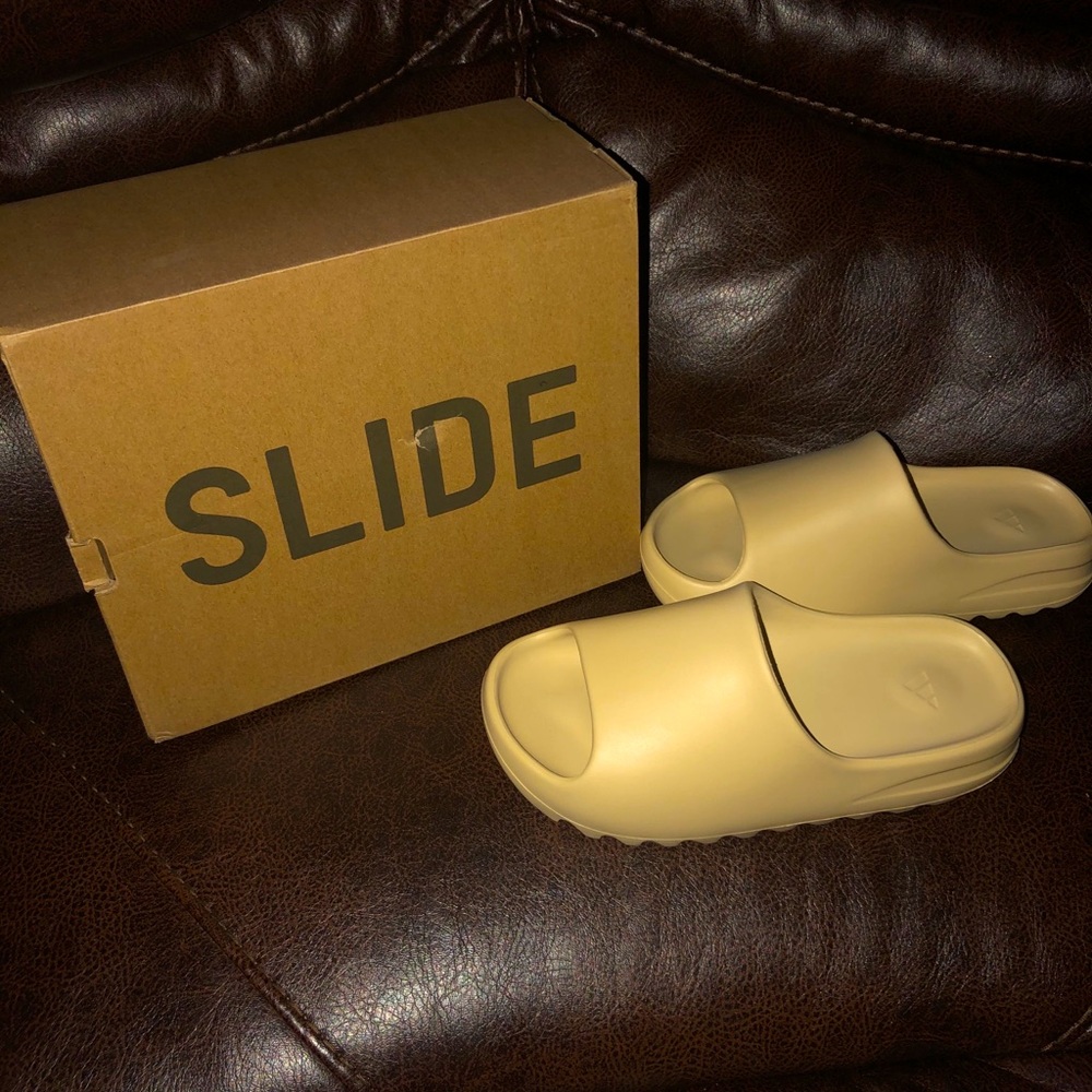 Yeezy Slides Desert Sand Men size 7